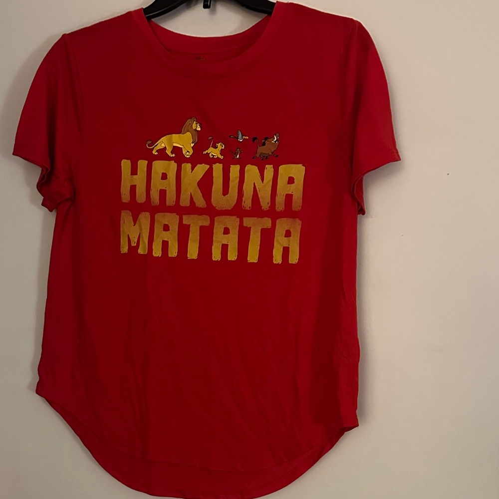Disney Red "Hakuna Matata" Short Sleeve Tee